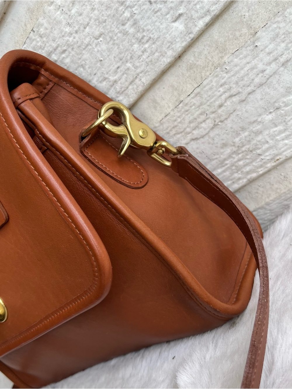 COACH Vintage British Tan Court Flap Crossbody Top Handle Willis Companion Bag - Picture 5 of 14